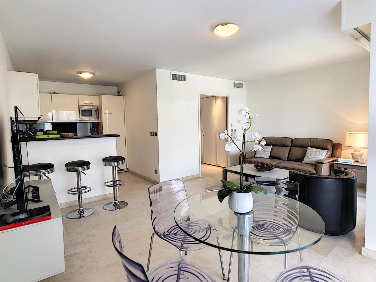 Residence Carlton Riviera Cannes Bagian luar foto