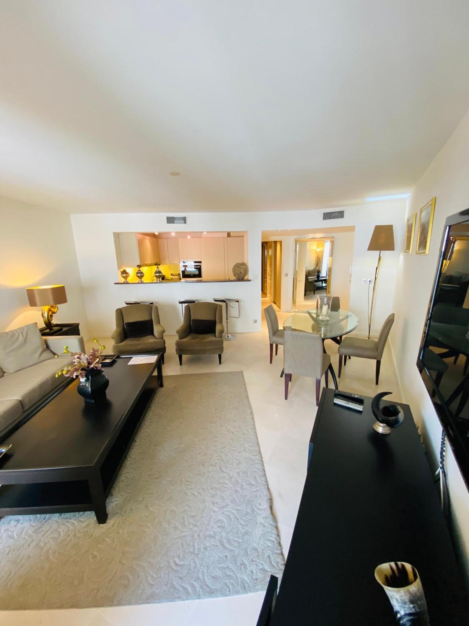 Residence Carlton Riviera Cannes Bagian luar foto